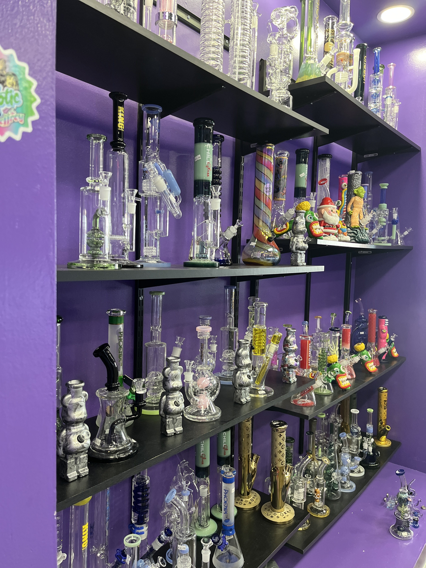 A&F smoke shop gallery photo